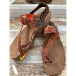 New! Merrell Sandals. Size 10